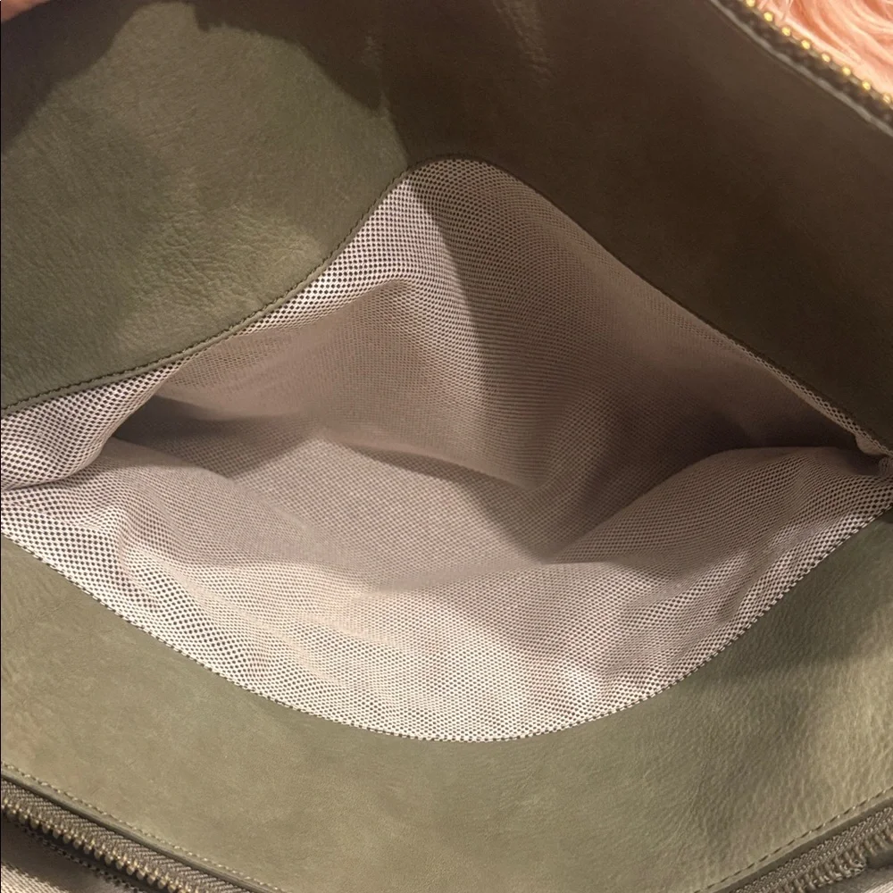 Diane Von Furstenberg. Elegant Army Green Handbag - Picture 5 of 10